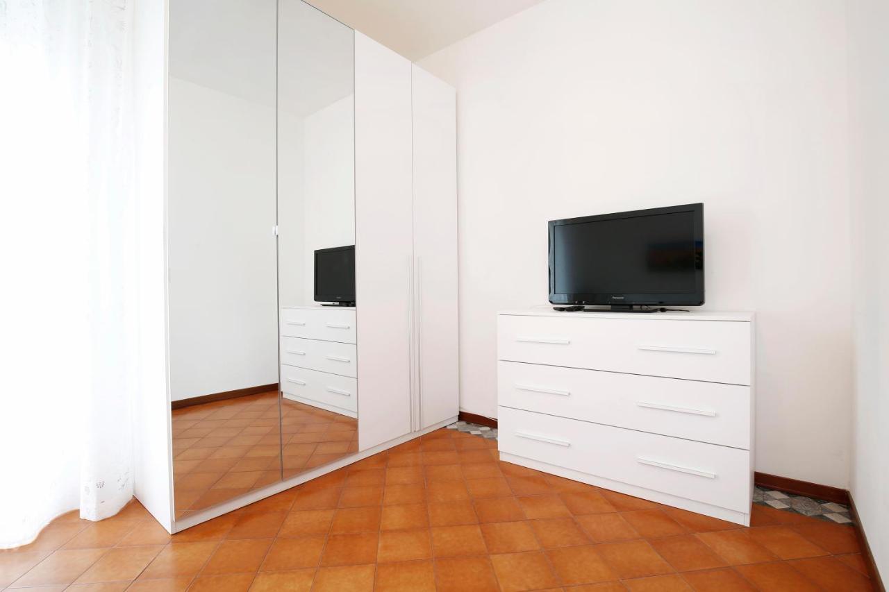 Appartamenti Diffusi Di Villa Fiorita Con Accesso Alle Piscine Della Struttura Principale カットーリカ エクステリア 写真