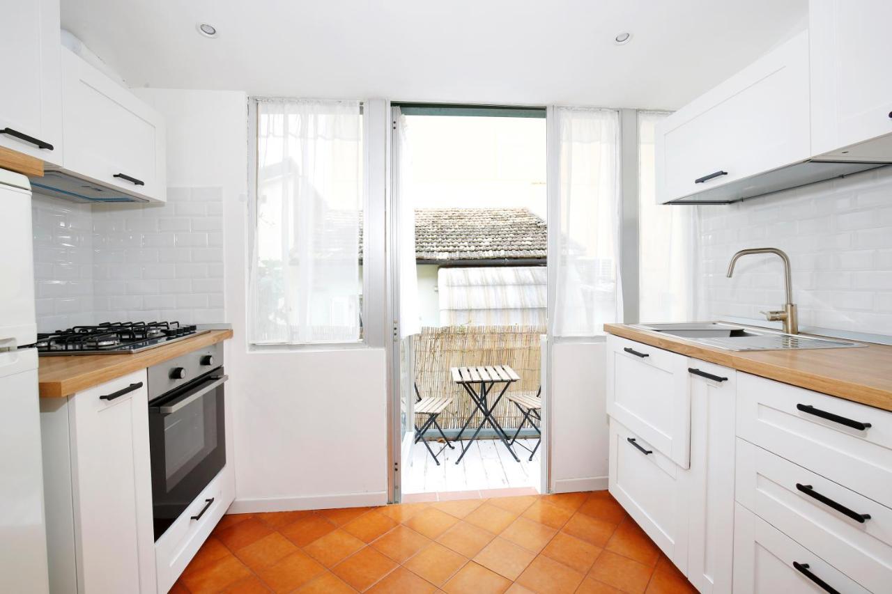 Appartamenti Diffusi Di Villa Fiorita Con Accesso Alle Piscine Della Struttura Principale カットーリカ エクステリア 写真